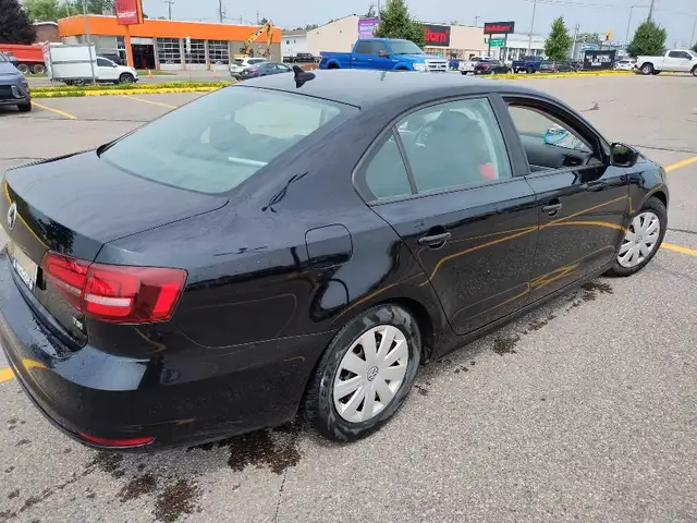 2017 Volkswagen Jetta TSI - Photo 3