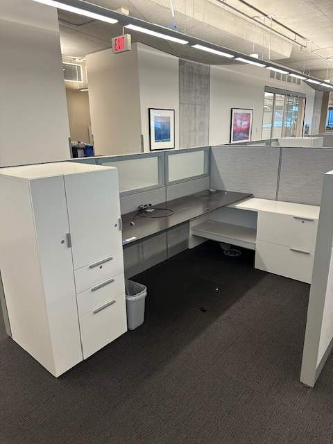 Cubicles/ Teknion Leverage 6x6x51' high stations $675/excel cond