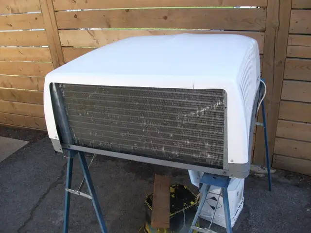 RV AIR CONDITIONER