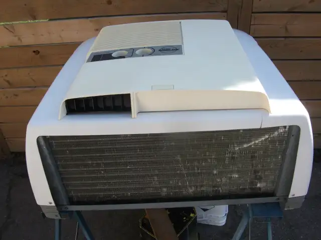 RV AIR CONDITIONER - Photo 4