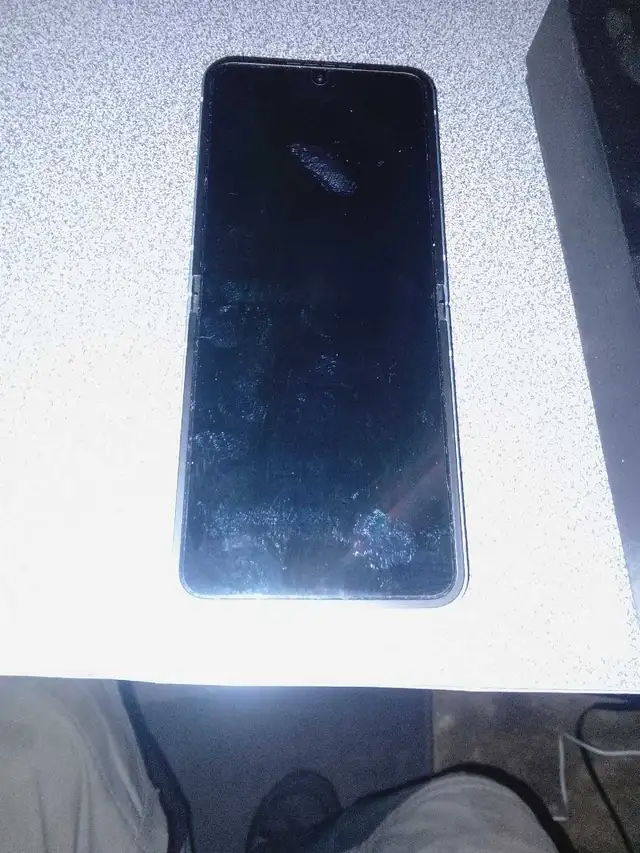 Samsung flip 6 256g /trade iPhone 13,14,15,16 - Photo 3