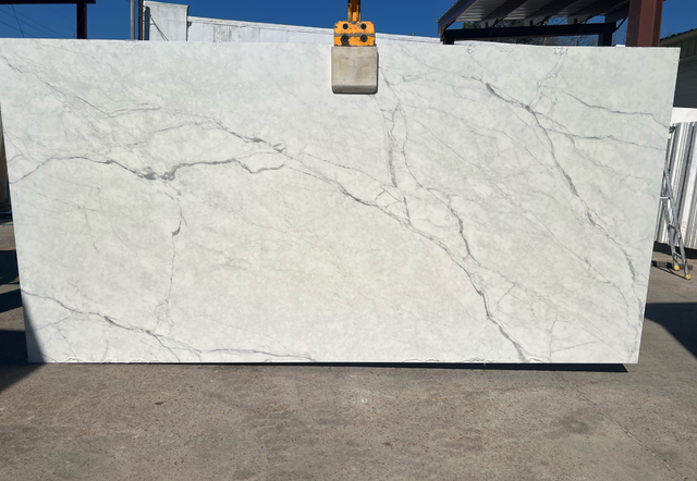 White Quartz Countertop  -  Factory unloaded - Photo 2