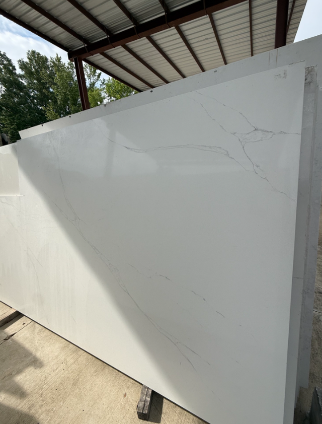 White Quartz Countertop  -  Factory unloaded - Photo 3