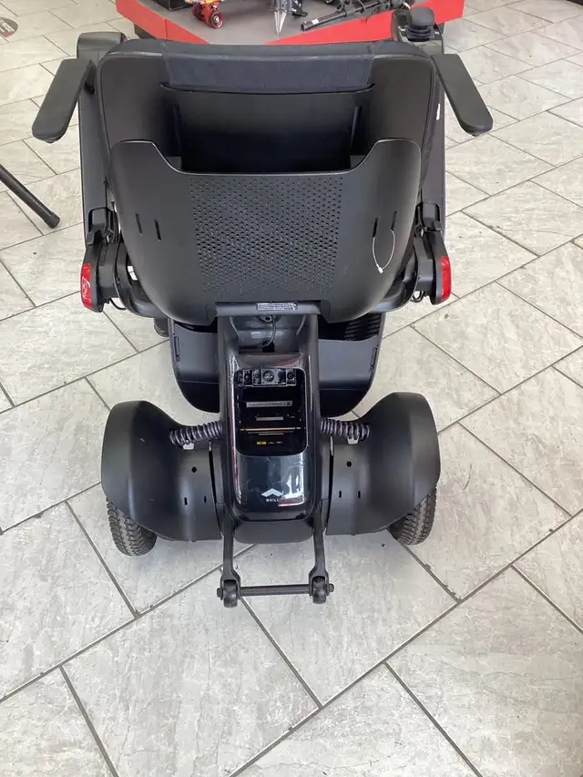 Quadriporteur Whill électrique - Photo 3