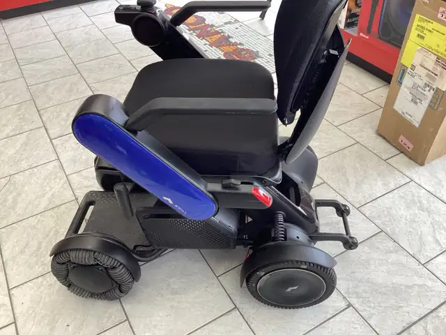 Quadriporteur Whill électrique - Photo 4