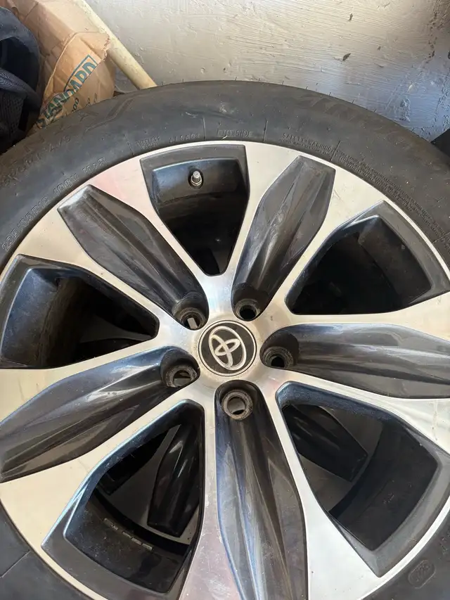 Toyota highlander rims and tires