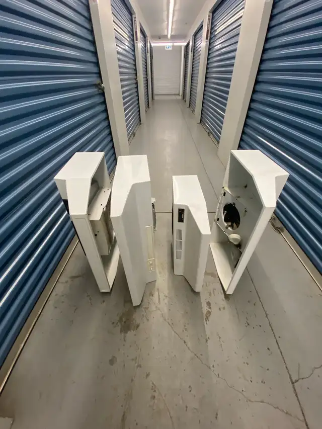 WHITE RANGE HOODS - Photo 2