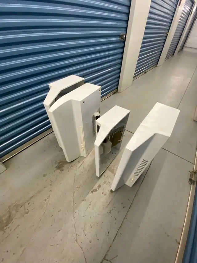 WHITE RANGE HOODS - Photo 5