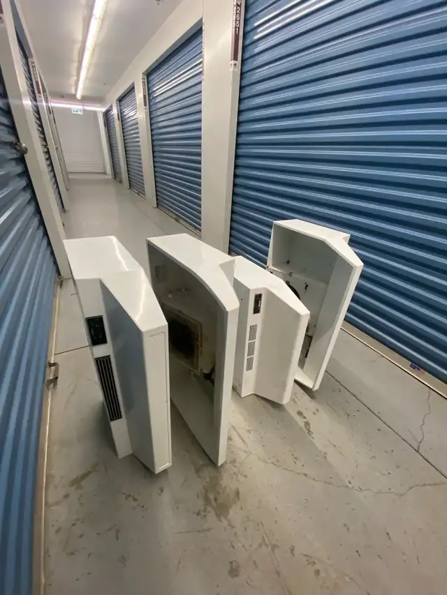 WHITE RANGE HOODS - Photo 6