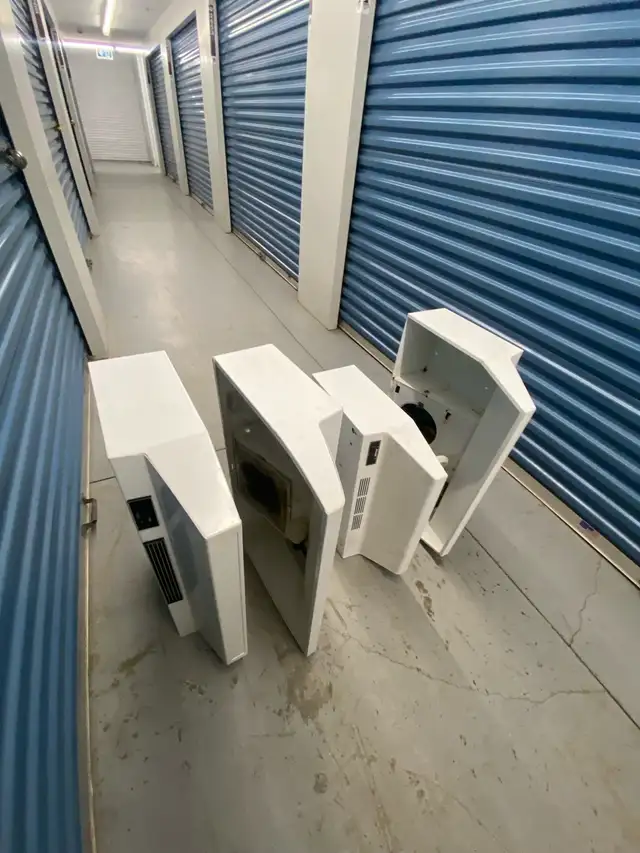 WHITE RANGE HOODS - Photo 7