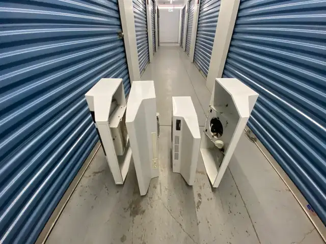 WHITE RANGE HOODS - Photo 9