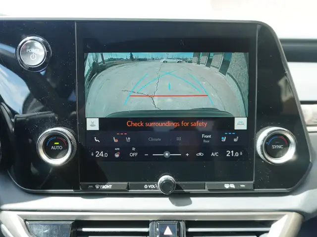 2023 Lexus RX RX 350h - Photo 17