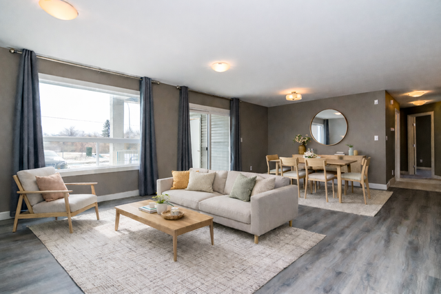 3 Bedroom Apartment! Located In Steinbach! - Photo 4