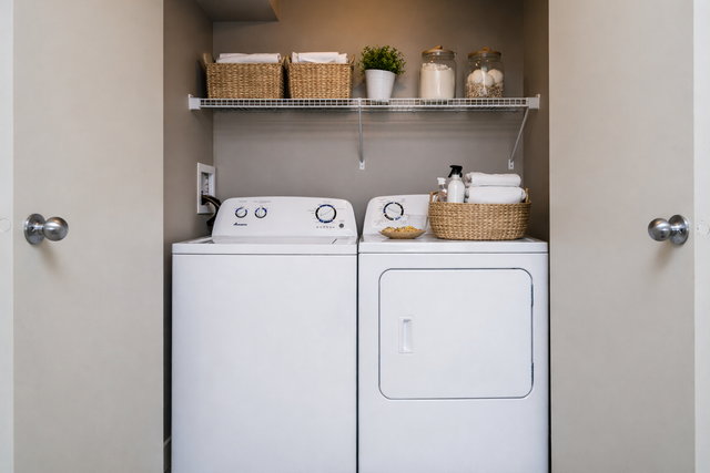 3 Bedroom Apartment! Located In Steinbach! - Photo 5