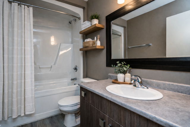 3 Bedroom Apartment! Located In Steinbach! - Photo 6