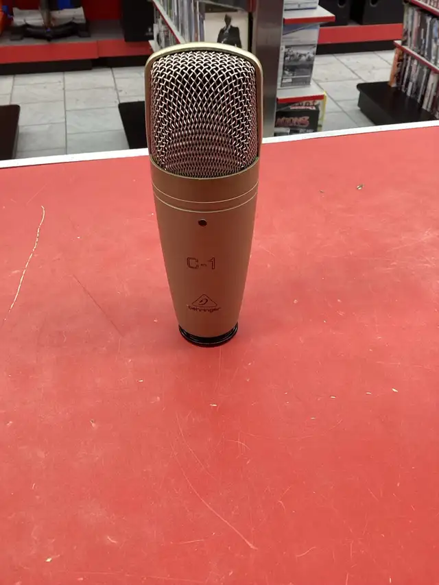 micro Behringer C-1