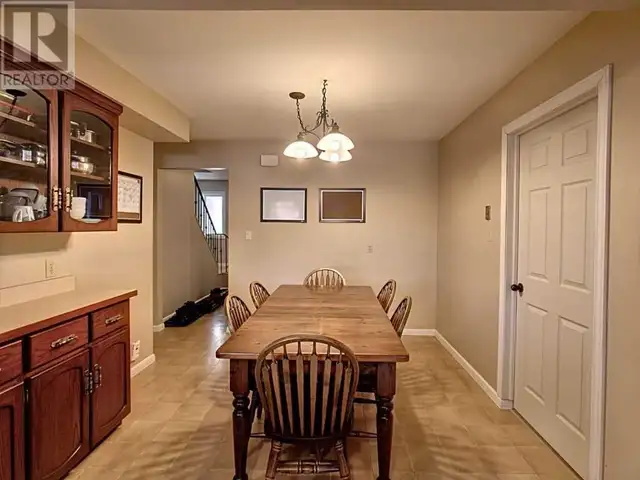 Furnished Bedroom Very Close to the U of G! September 1st Lease - Photo 6