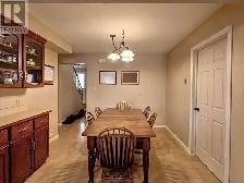 Furnished Bedroom Very Close to the U of G! September 1st Lease - Photo 6