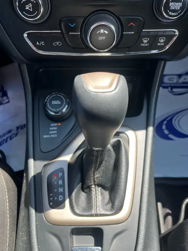 2016 Jeep Cherokee 4X4 - Photo 7