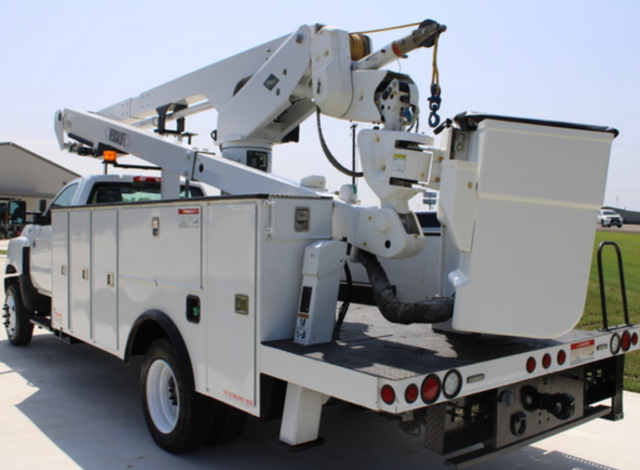 2020 International CV515 Versalift VST-52I Bucket Truck - Photo 4