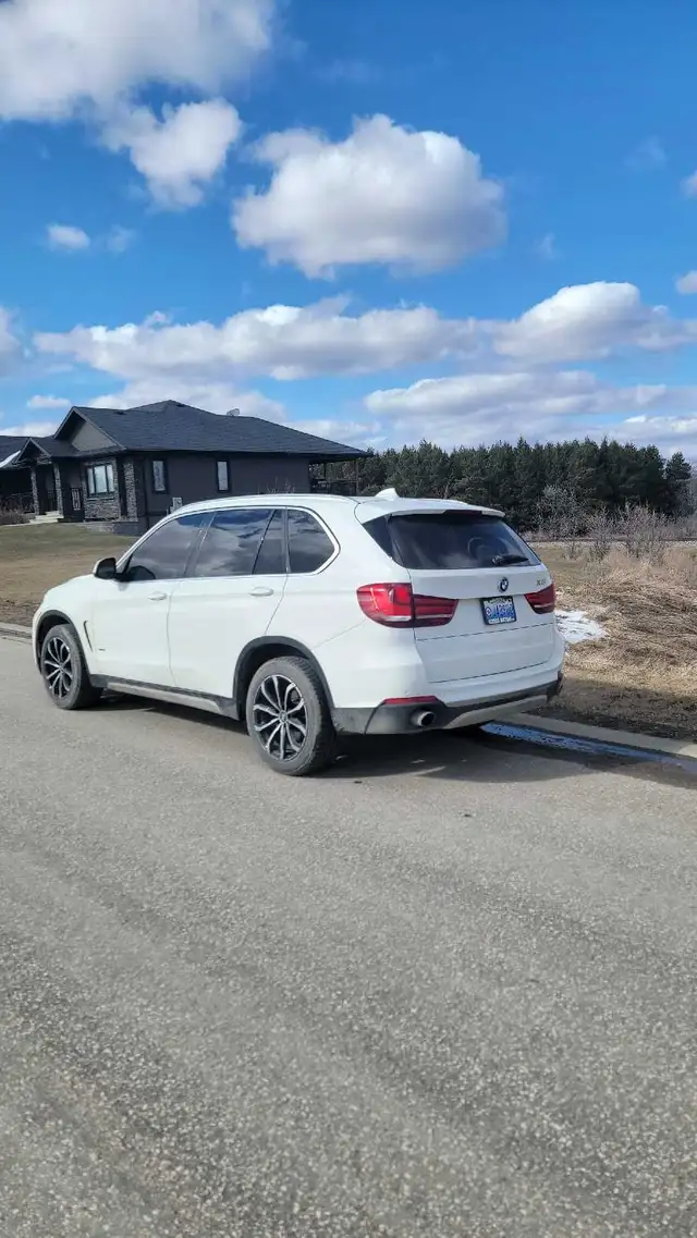 Saftied 2014 bmw x5 35ix - Photo 2