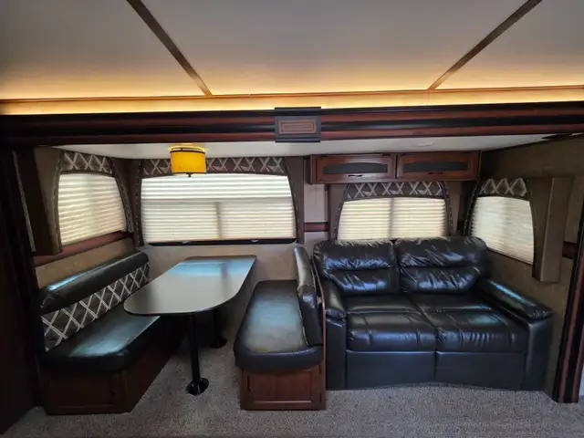 2016 Jayco Whitehawk Travel Trailer - Photo 6