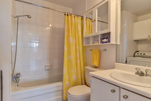 BEAU 4 ½-CHARLESBOURG,RÉNOVÉ, 1295$/MOIS TOUT INCLUS! JUILLET - Photo 9