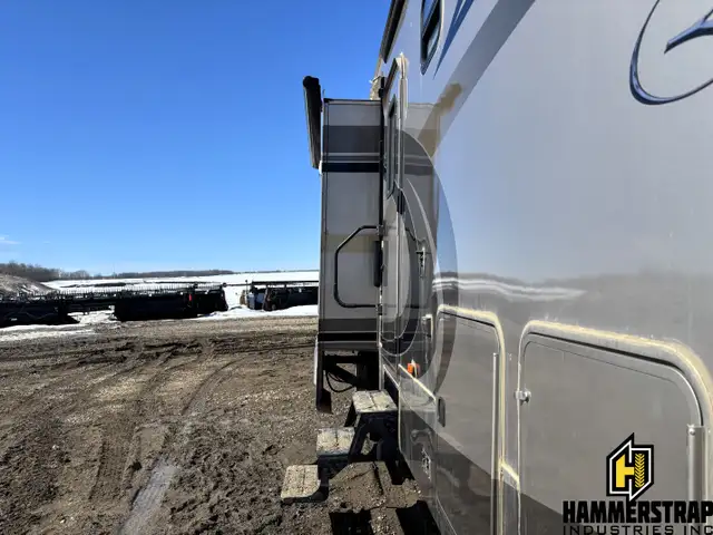 2008 KZ RV Escalade 40 Ft 5th Wheel Toy Hauler Travel Trailer - Photo 10