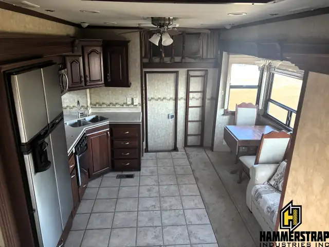 2008 KZ RV Escalade 40 Ft 5th Wheel Toy Hauler Travel Trailer - Photo 11