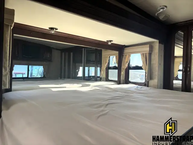 2008 KZ RV Escalade 40 Ft 5th Wheel Toy Hauler Travel Trailer - Photo 13