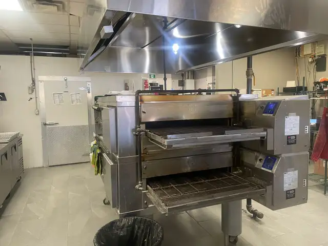 Papa John' Pizza for Sale - Photo 6