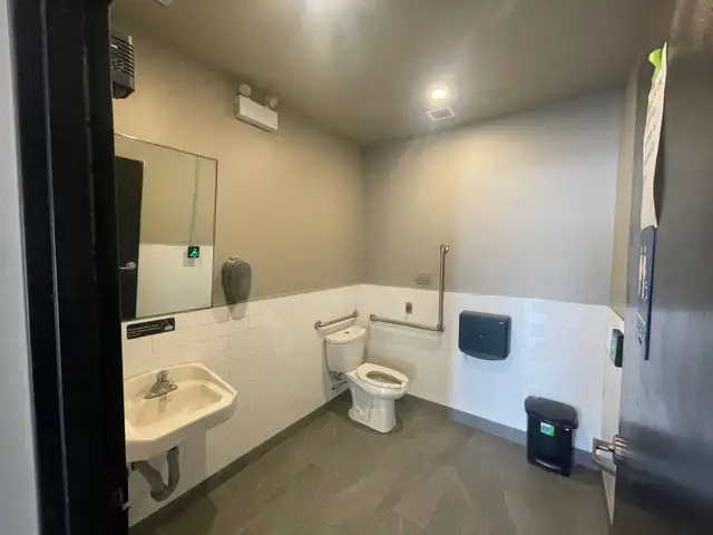 Papa John' Pizza for Sale - Photo 10