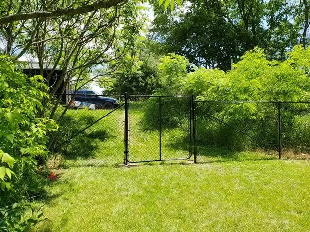 Fencing, Siding & Eaves Contractor | Free Quotes - Photo 7