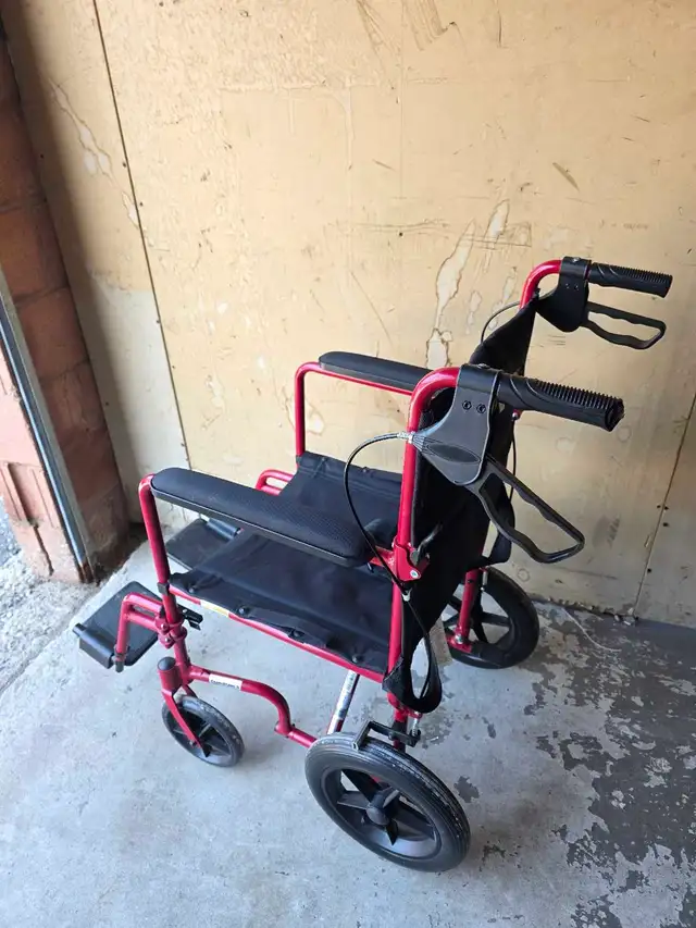 Transport Wheelchair - 19' seat - Photo 4