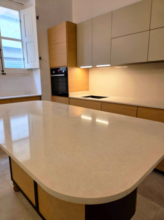 White Quartz Countertop with Plain White - Photo 3