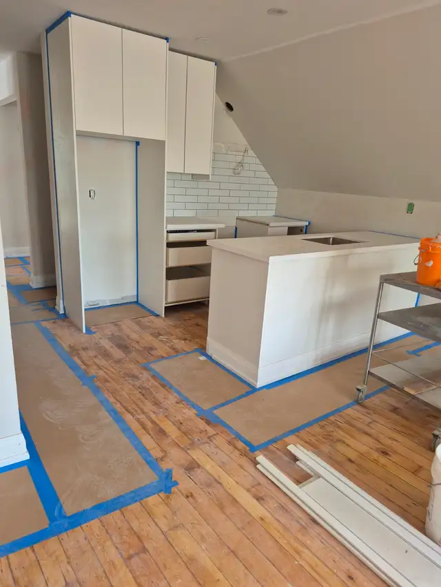 Annex Bright 3 Bedroom 3 Bathroom shared yard June 1st - Photo 3