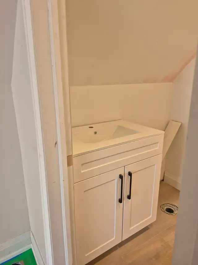 Annex Bright 3 Bedroom 3 Bathroom shared yard June 1st - Photo 8