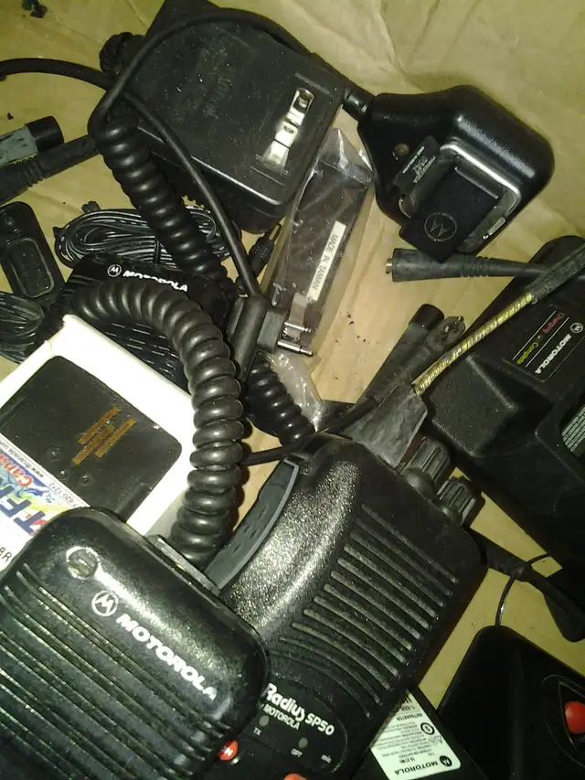 Motorola Radius SP50  radio 200  uhf radios vhf radios icom kenw - Photo 2