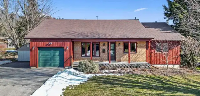 Siding, Fencing & Eaves Contractor | Free Quotes - Photo 5