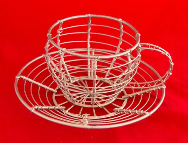 Unique Wire Cup & Saucer Candle Holder (Mint Condition) - Photo 2