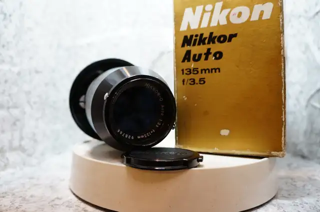 Nikon Nikkor 135mm F3.5 Full-Frame Lens in Good Condition - Photo 3