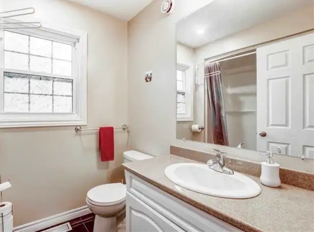 BEDROOM AVAILABLE IN WELLAND - Photo 4