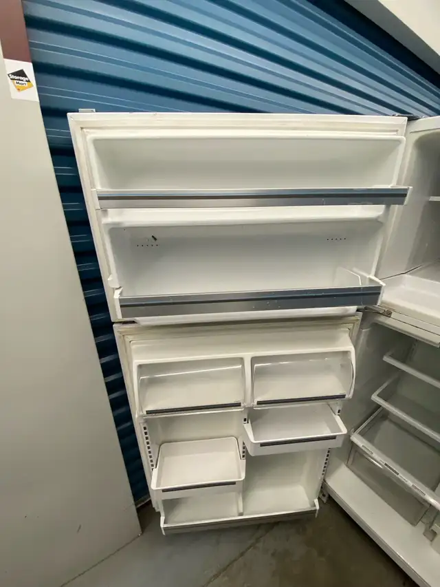 WHITE MAYTAG REFRIGERATOR - Photo 8