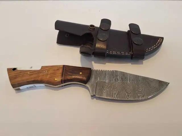 Damascus Fixed Blade Knife 4'