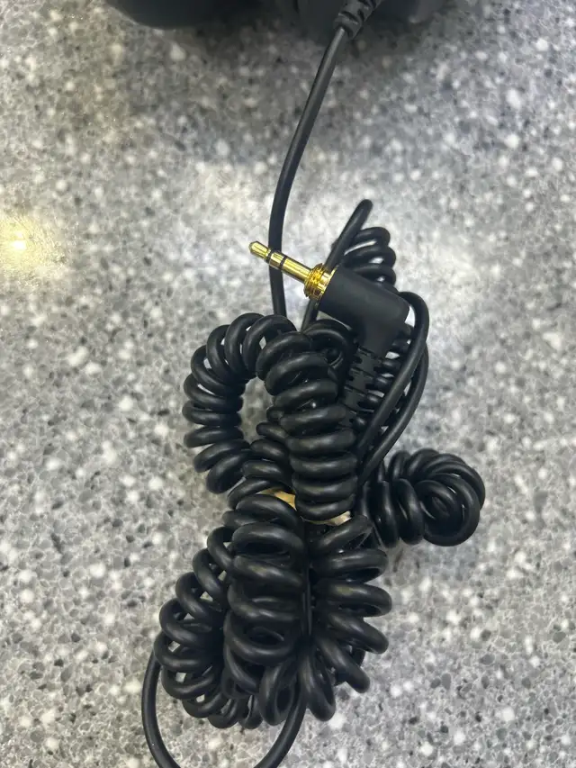 Audio Technica ATH - Pro5X DJ Monitor Headphones - Photo 3