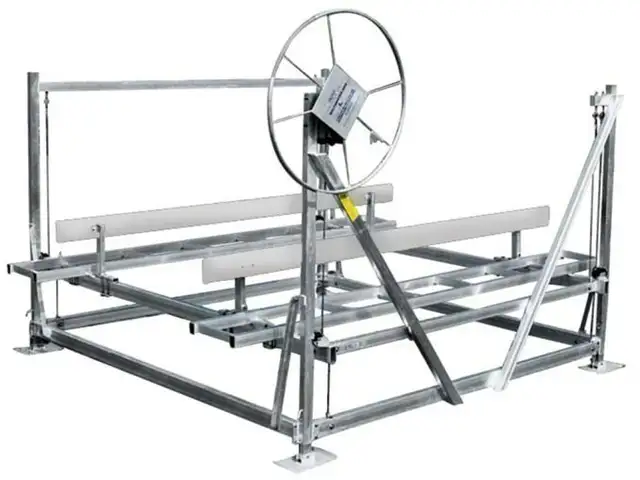 Bertrand M3500P Pontoon Lift — $6,500 Limited Time Price - Photo 2