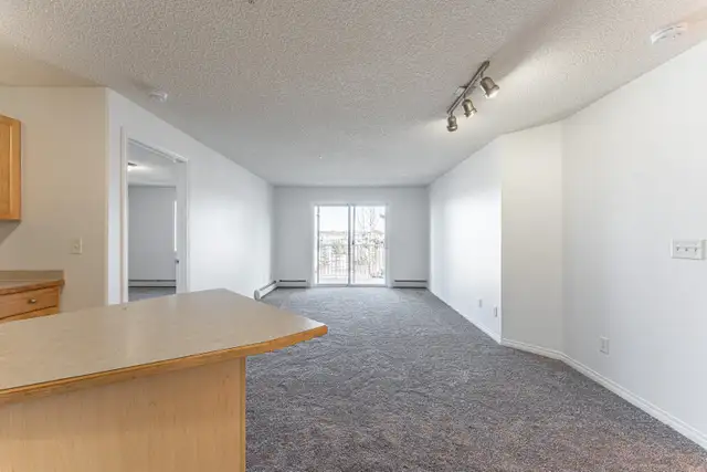 2 Bedroom 2 Bathroom Condo for Renr - Photo 2