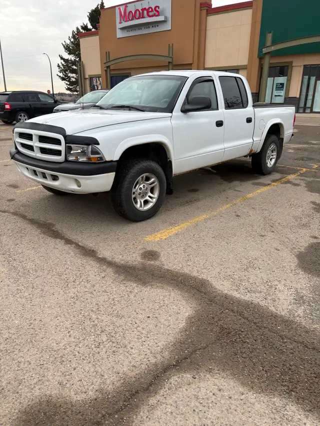 2003 Dodge Dakota Sport 4x4 Quad Cab pickup