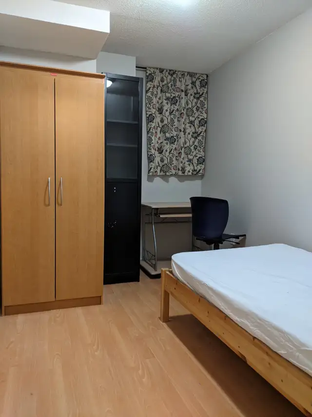May 1st, Clean Furnished Room, Parking @York University village
