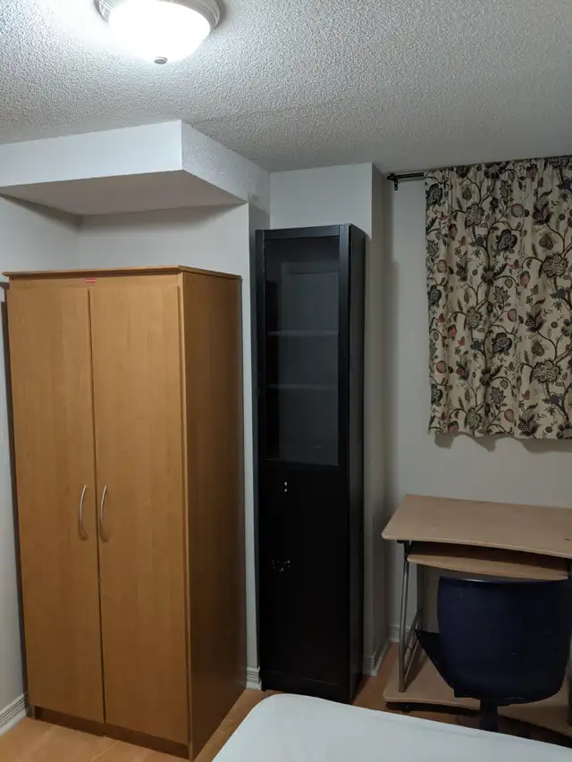 May 1st, Clean Furnished Room, Parking @York University village - Photo 4